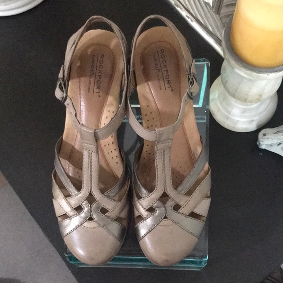 Rockport Tan Sandals Stylish and Versatile - Picture 1 of 6